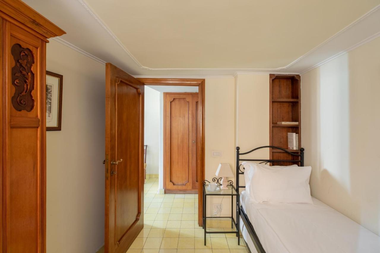 Appartement Iflat Campo De Fiori Cozy Flat à Rome Extérieur photo